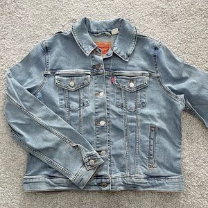 LEVI’S Original Trucker Jacket, Women’s Denim Jean Jacket
